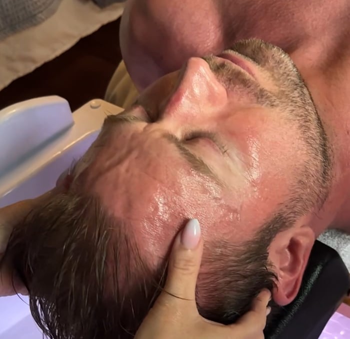 Gentleman's Facial image